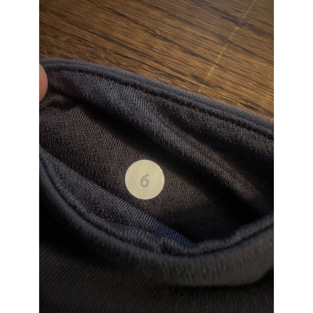 Women 6 Lululemon Gray Capri Crop Leggings Pants Tie Bottom Yoga Athletic - Picture 6 of 6